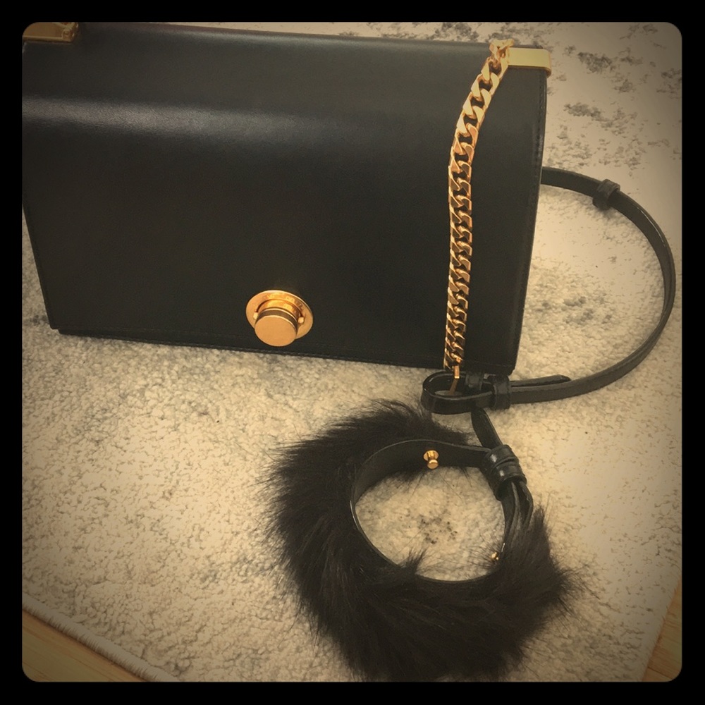 Chic Classy Shoulder Bag